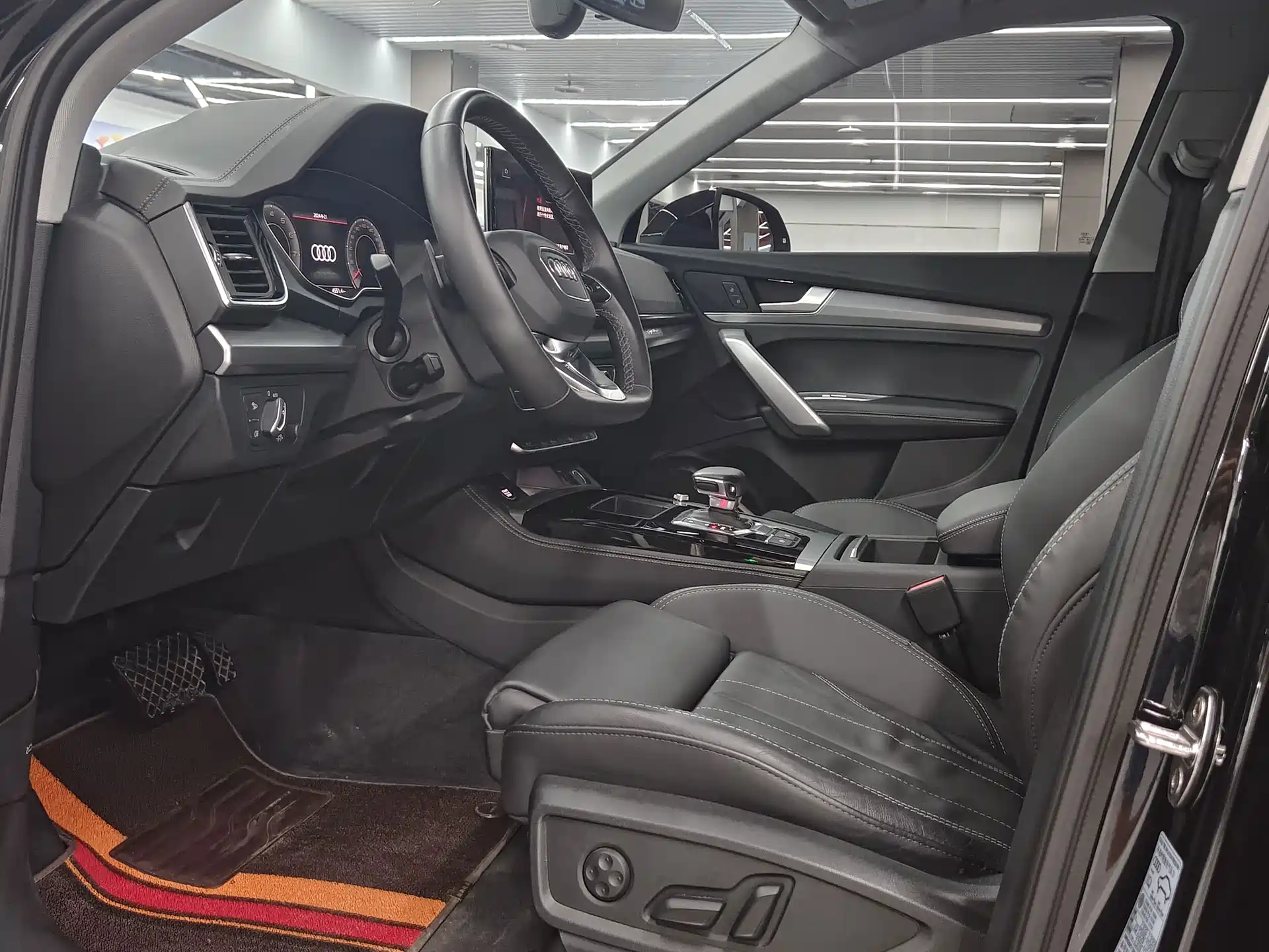 Photo 6 - Audi Q5L