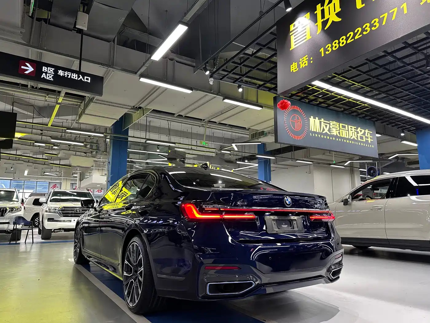 BMW 7 Series 2022 740Li xDrive Executive M Sport Package фото 4