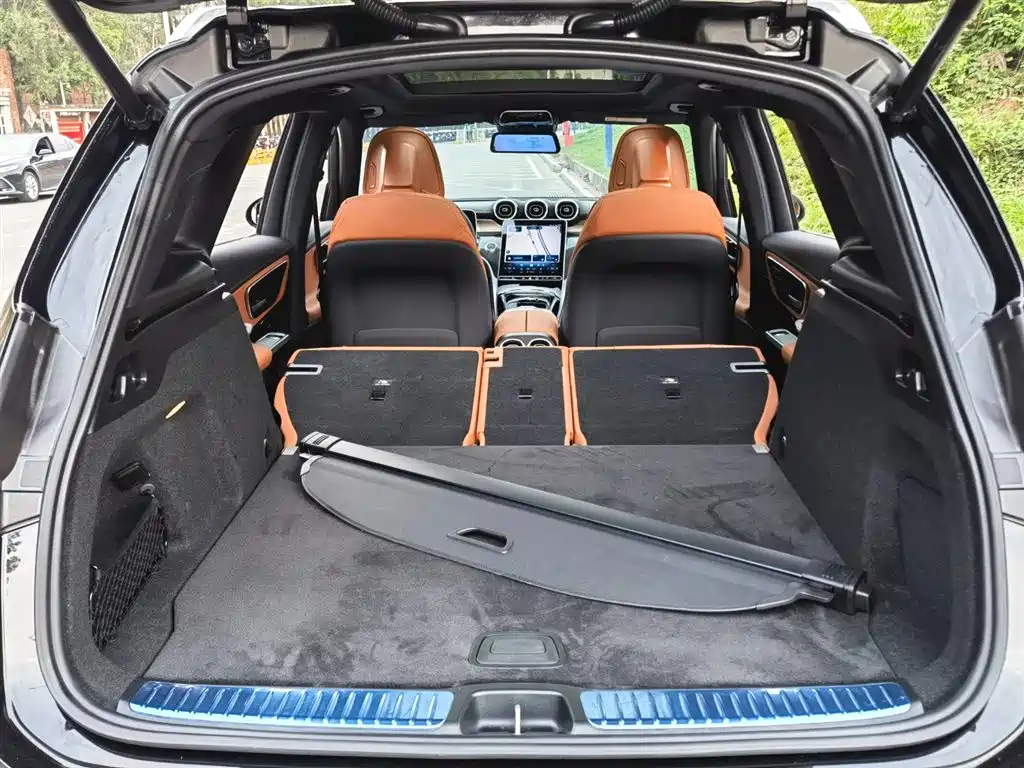 MERCEDES-BENZ GLC