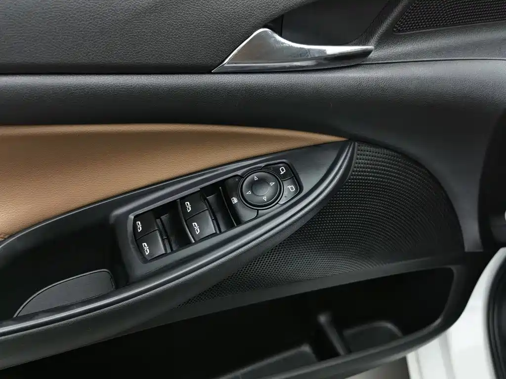 Buick GL6 2023 2021 323T Mild Hybrid Connected Luxury