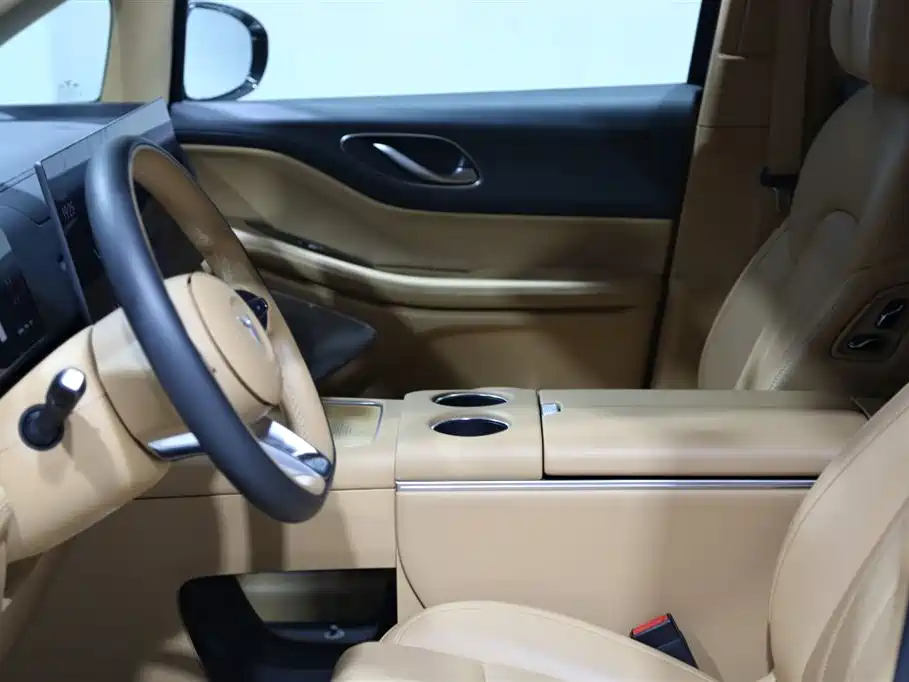 Voyah Auto Voyah Dreamer 2025 PHEV 4WD Kunpeng Premium Edition фото 10