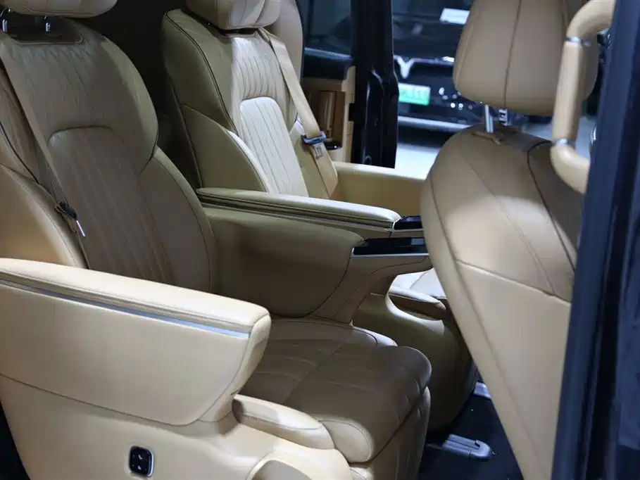 Voyah Auto Voyah Dreamer 2025 PHEV AWD Flagship Kunpeng Edition фото 16