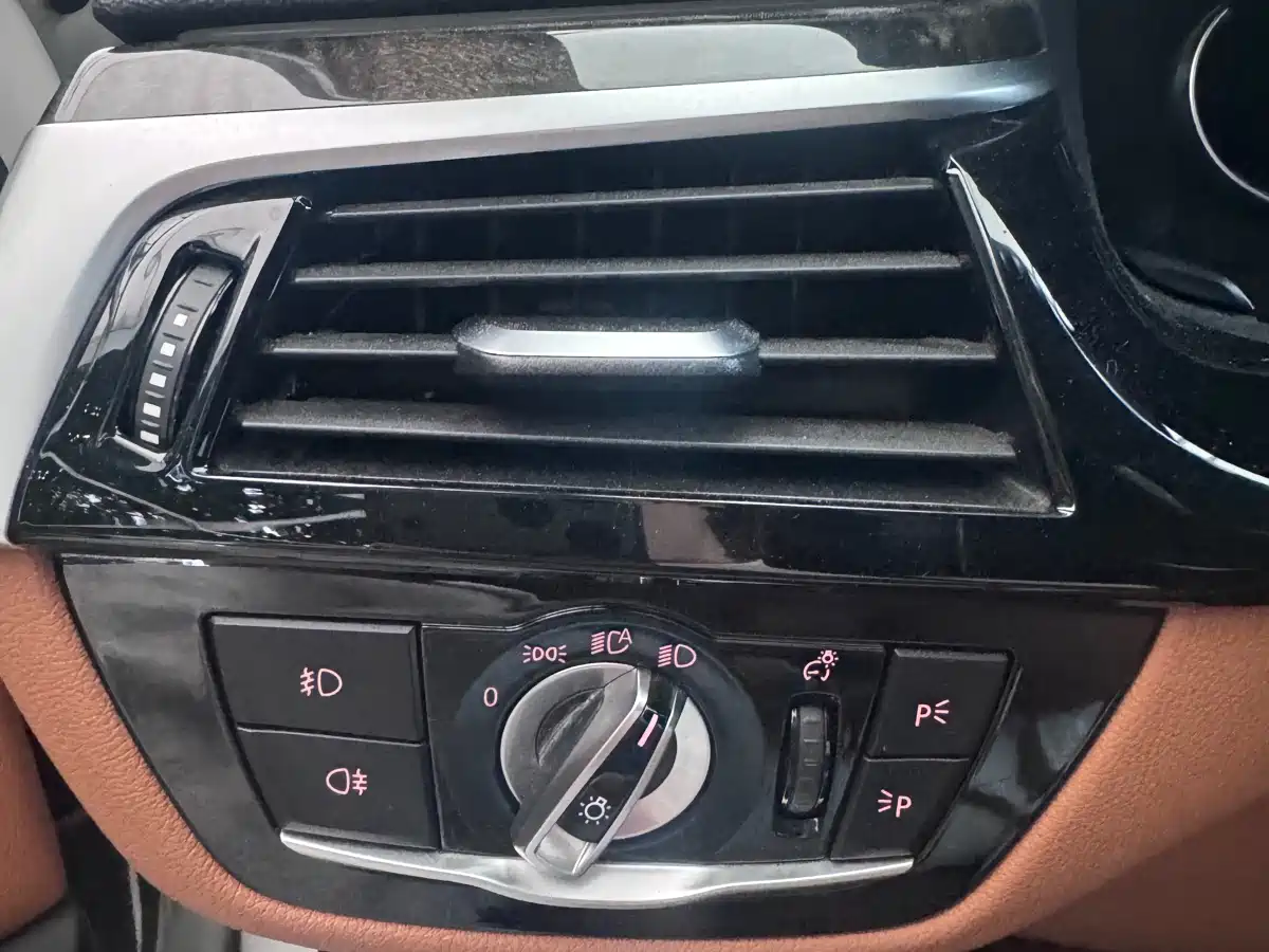 BMW 5 Series 2018 530Li Leading M Sport Package фото 13