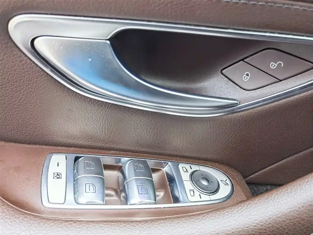 Mercedes-Benz CLS 2021 CLS 300 Luxury фото 36