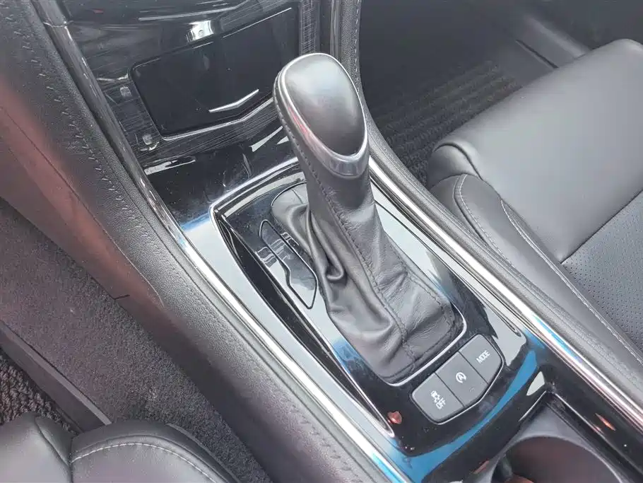 Cadillac ATS-L 2017 28T Technology фото 16