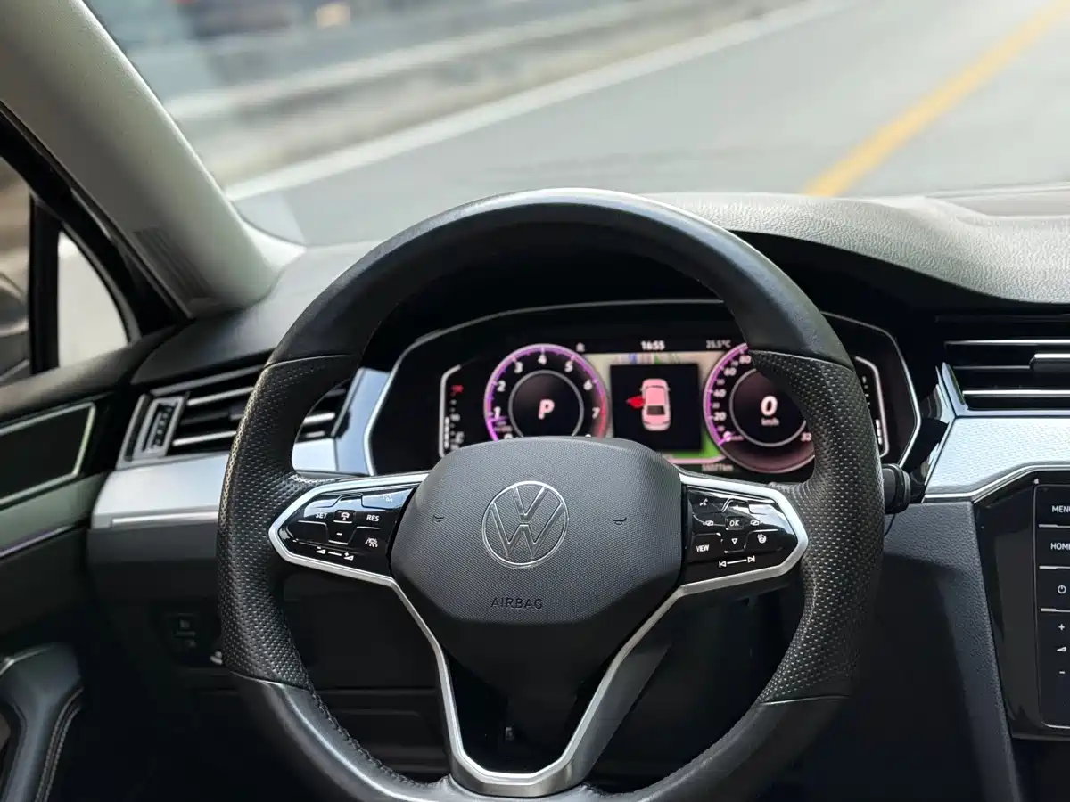 Volkswagen Magotan 2023 Model 2 Million Commemorative Edition 330TSI DSG Luxury фото 14
