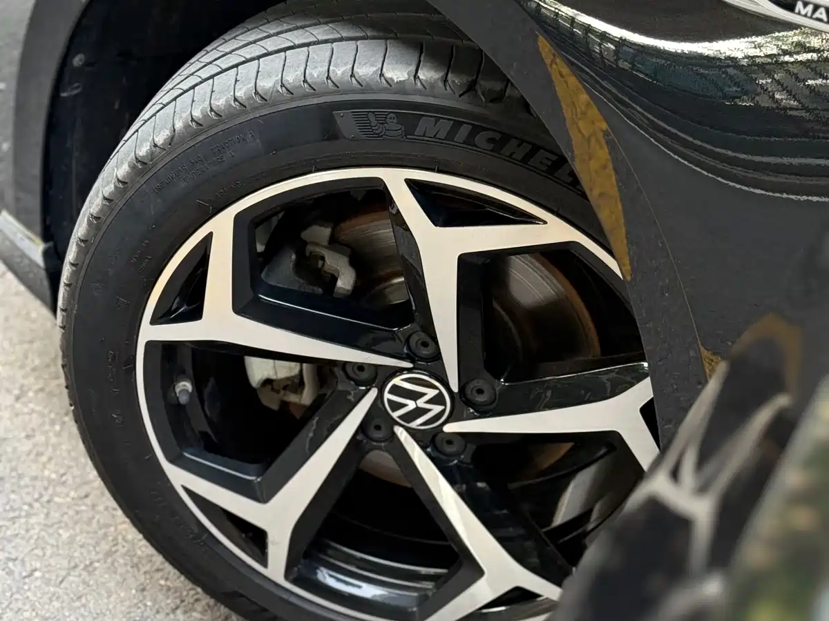 Volkswagen Magotan 2023 Model 2 Million Commemorative Edition 330TSI DSG Luxury фото 16