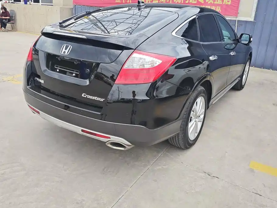 Honda Crosstour 2015 2014 2.4L Luxury Edition