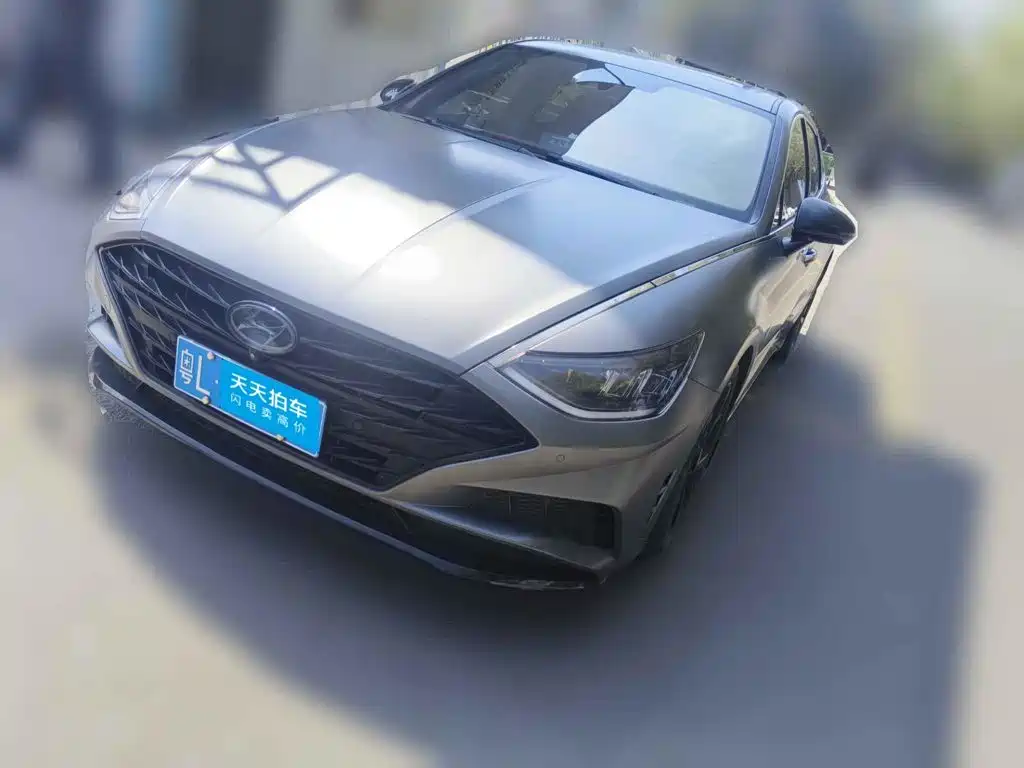 صورة 1 - Hyundai Sonata