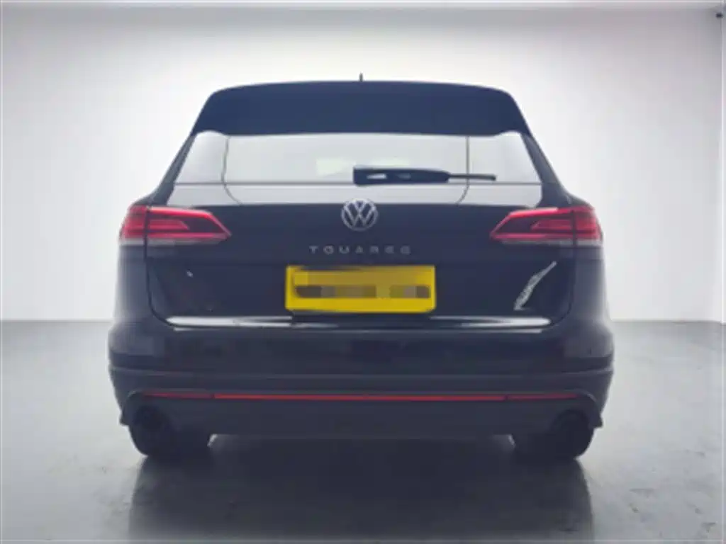 Фото 16 - Volkswagen Touareg