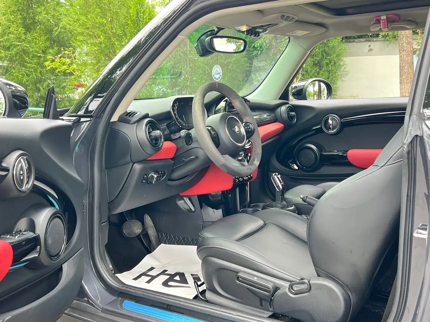 MINI 2021 2.0T COOPER S Classic фото 17