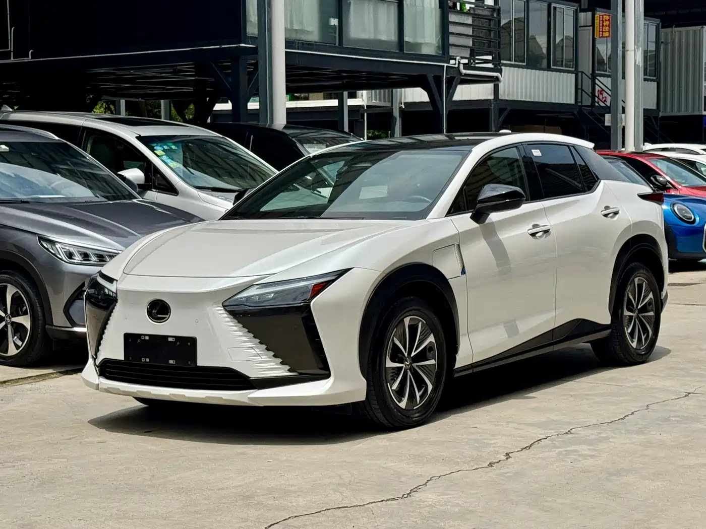 Lexus RZ 2023 2023 450e 4WD Deluxe
