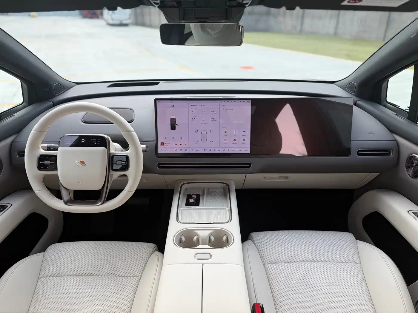 Li Auto i6 2026 2025 4WD Base Model