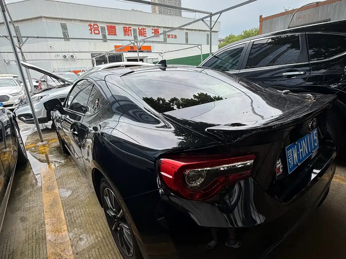 Subaru BRZ 2017 2.0i Automatic type-S Edition фото 7