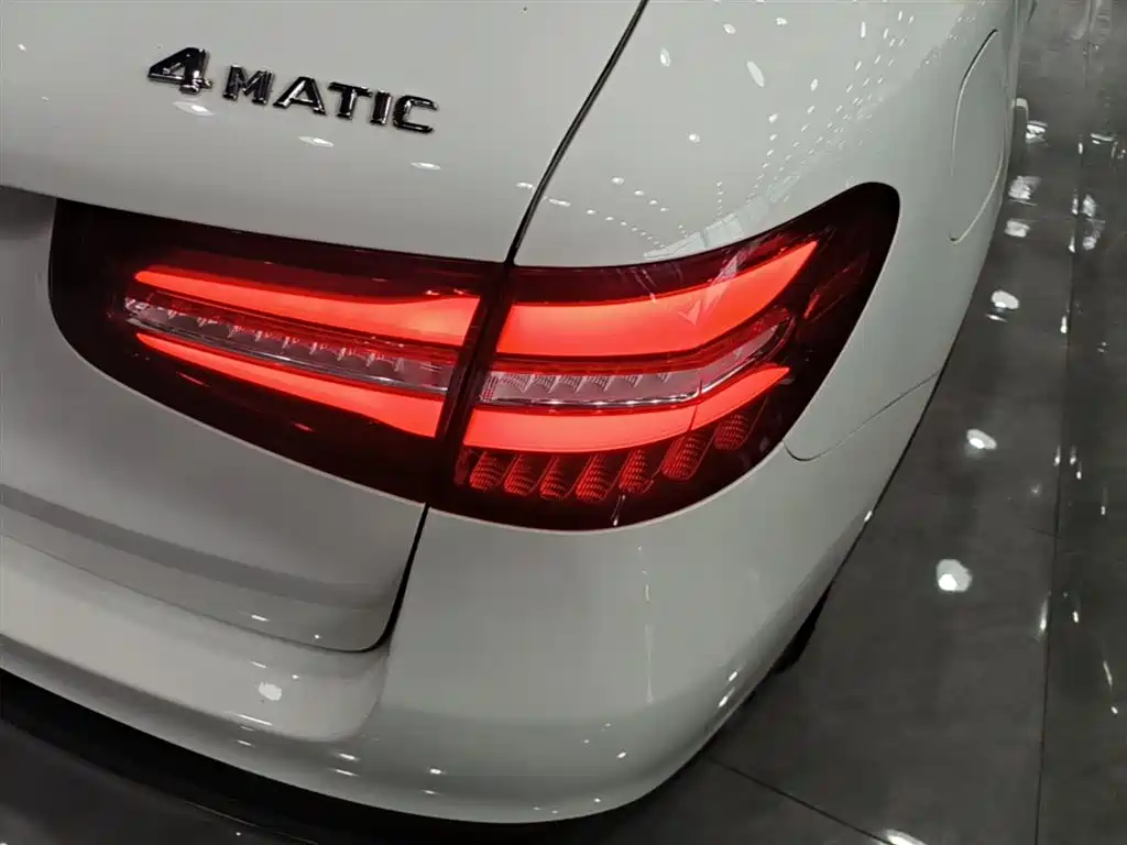 Mercedes-Benz GLC 2016 GLC 200 4MATIC фото 8