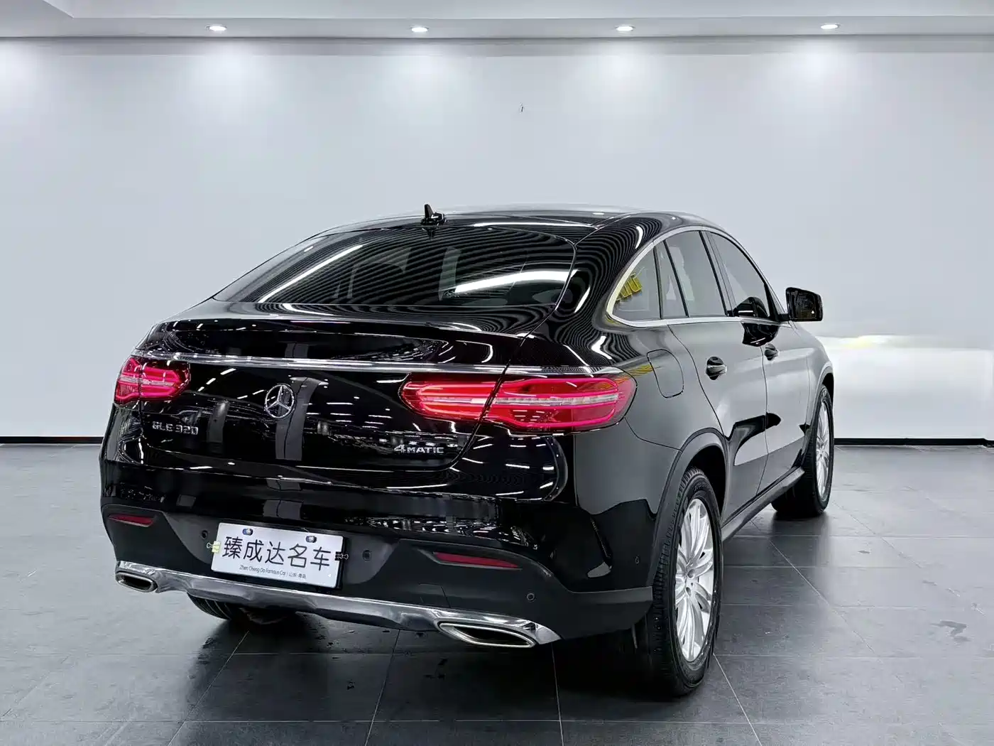 Mercedes-Benz GLE Coupe 2018 GLE 320 4MATIC Coupe SUV фото 4