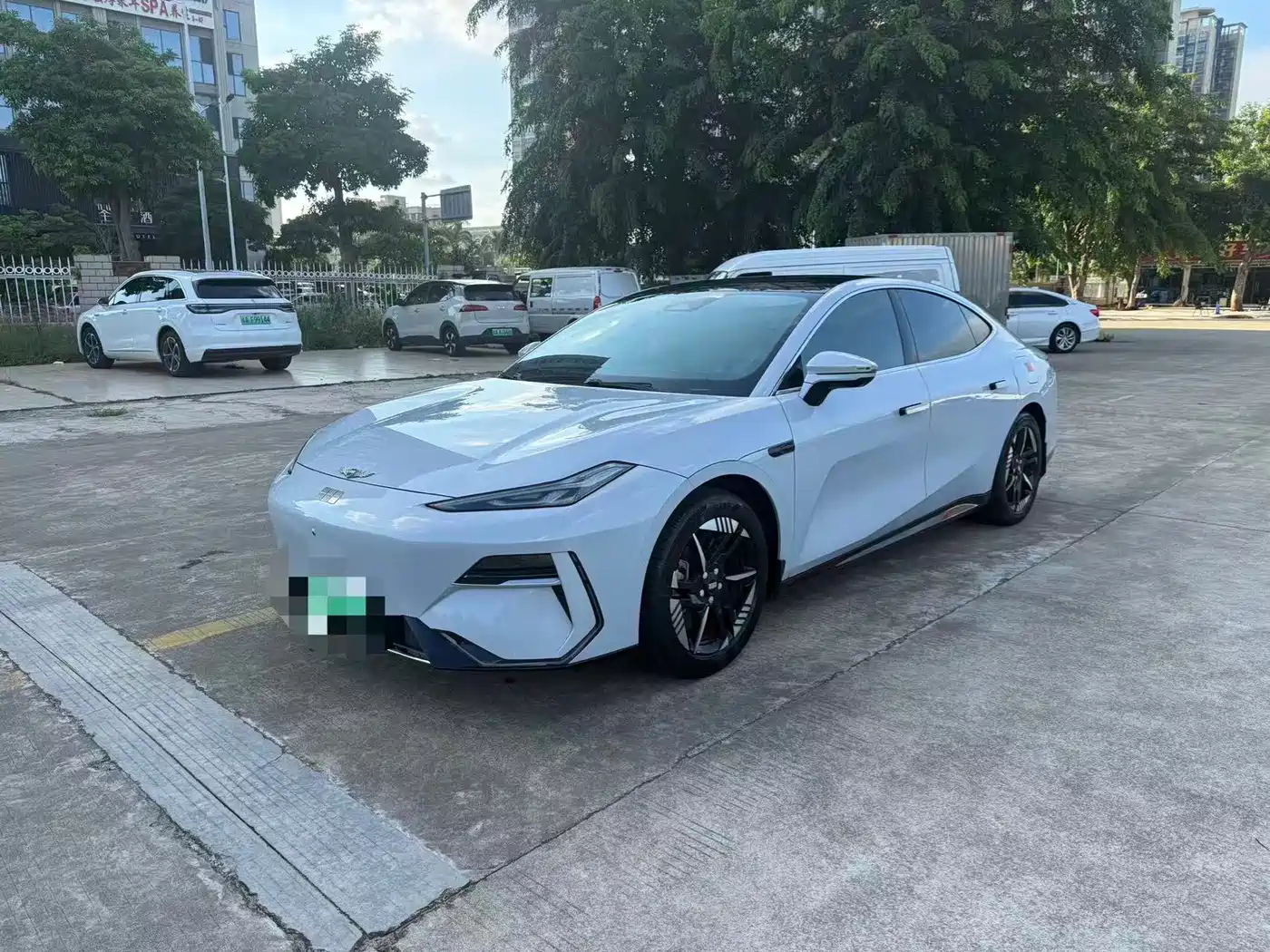 Geely Galaxy Galaxy E8 2024 2024 550km RWD PRO