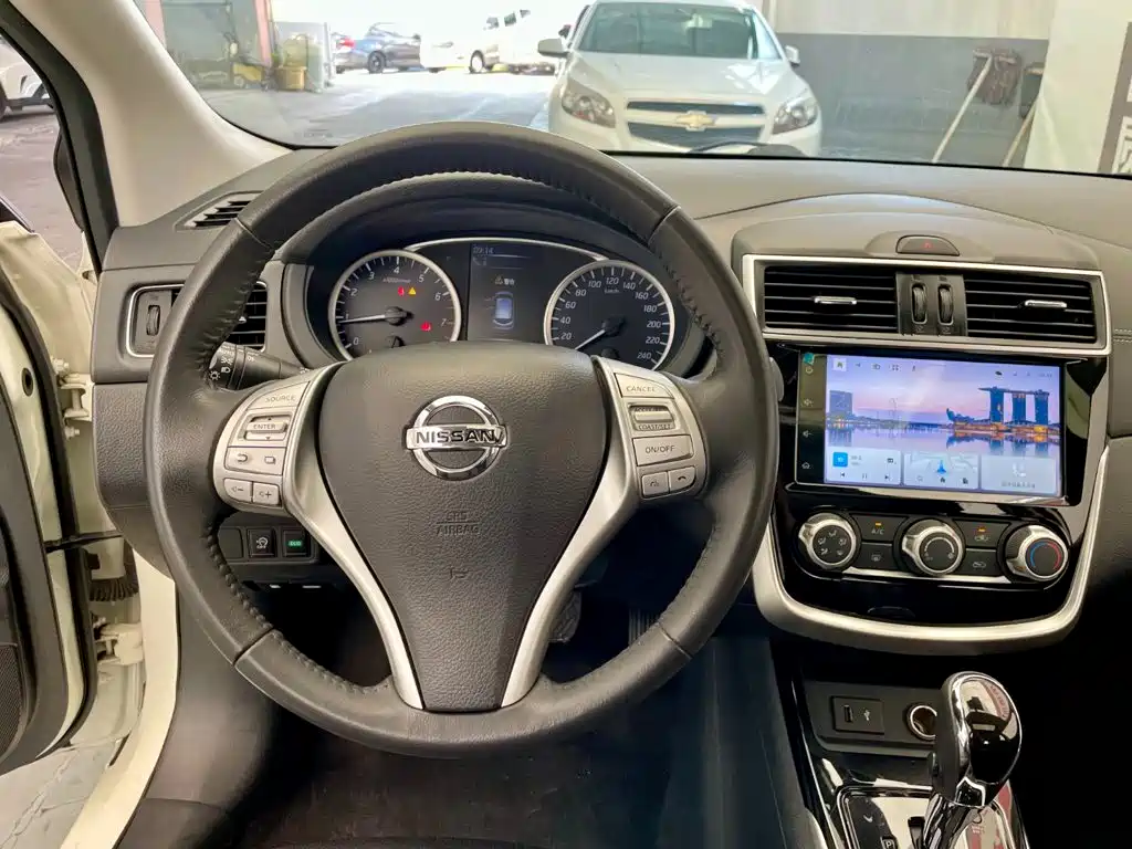 Photo 12 - Nissan Tiida