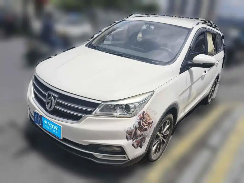 Baojun 730 2020 2019 1.5T Manual Fashion Version 7-Seater China V