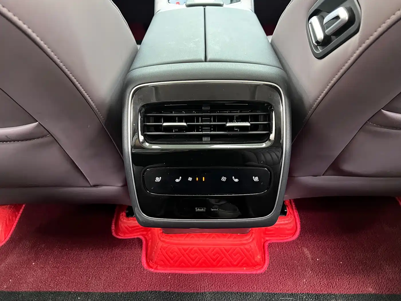 Chery Fengyun Fengyun T10 2025 2024 210 Luxury Edition