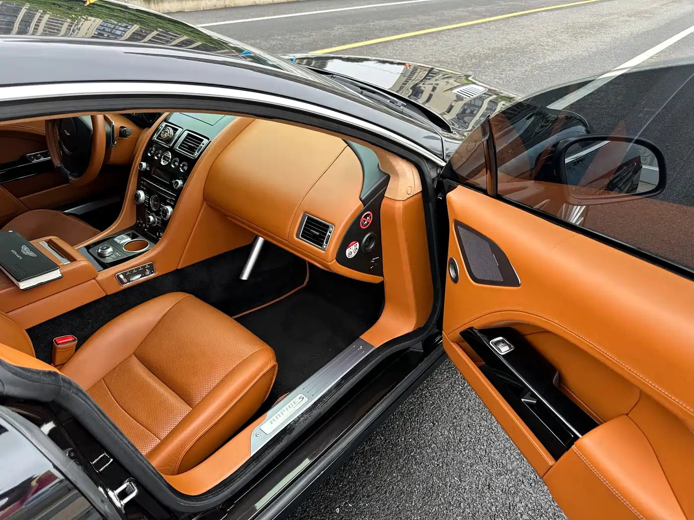 Aston Martin Rapide 2013 6.0L S фото 10