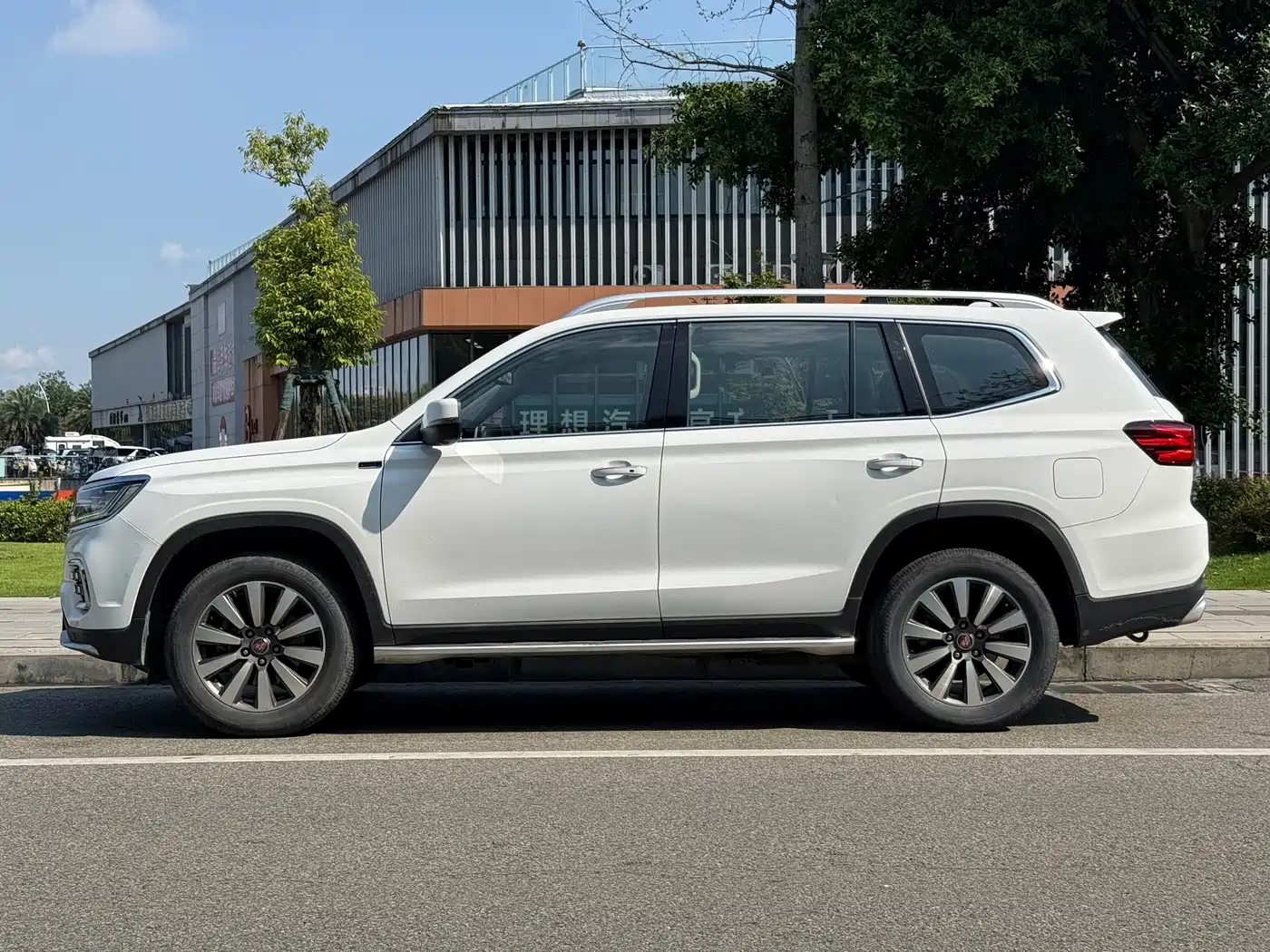 Roewe RX8 2019 2018 30T Internet-connected 2WD Ultimate Edition