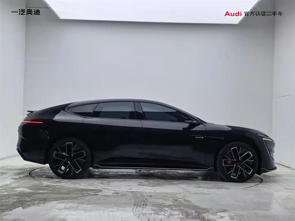 Avatr 12 2025 Master Pure Electric AWD фото 3