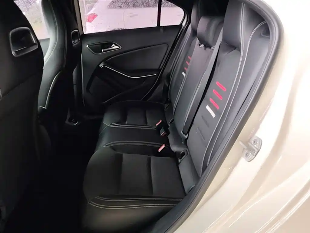 Mercedes-Benz A-Class (Import) 2016 A 200 Dynamic фото 17