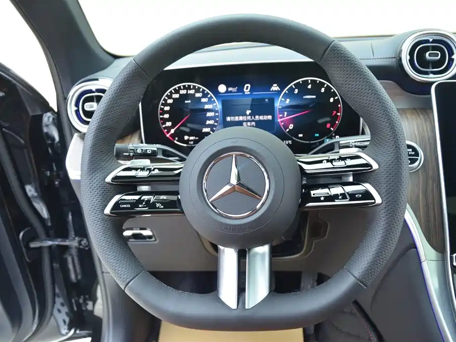 Mercedes-Benz GLC 2026 GLC 300 L 4MATIC Sport 5-Seater фото 9