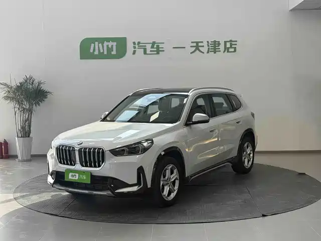 BMW X1 sDrive20Li, X Дизайн-пакет