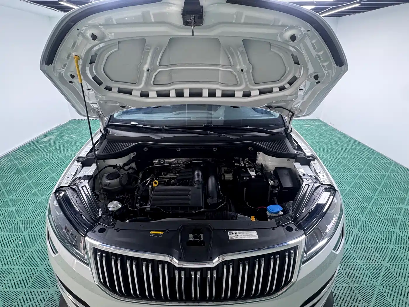 Škoda Karoq 2023 TSI280 Premium Edition фото 8