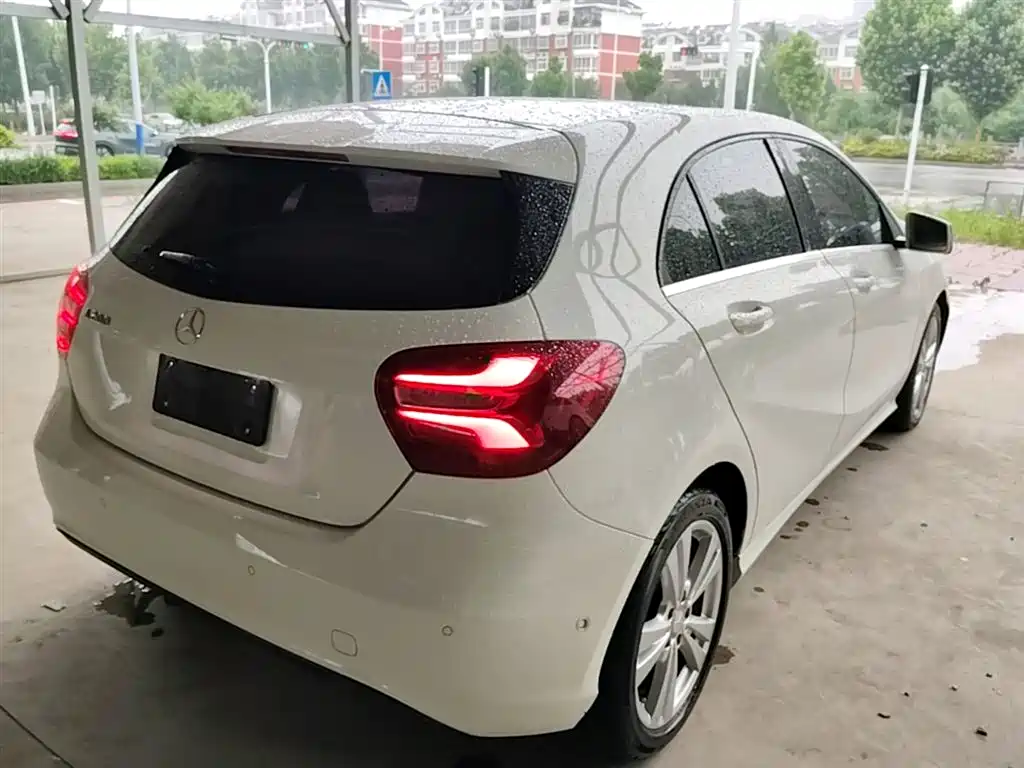 Mercedes-Benz A-Class (Import) 2016 A 200 Dynamic фото 7