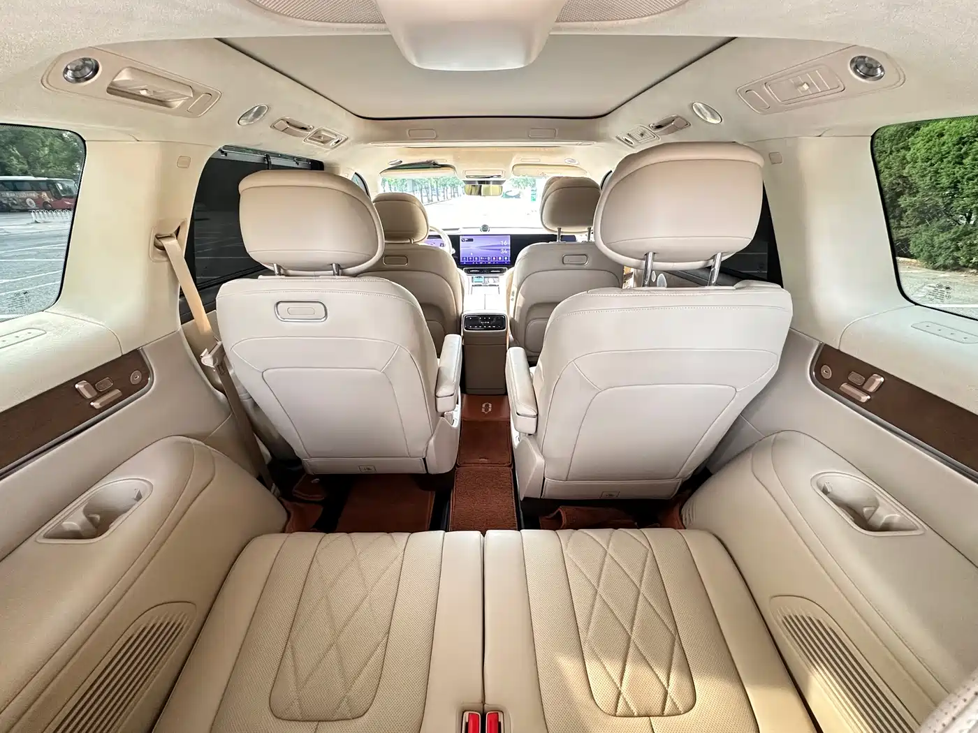 AITO Wenjie AITO M9 2024 Extended Range Ultra 42kWh 6-Seater фото 53