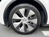 Photo 4 - Tesla Model Y