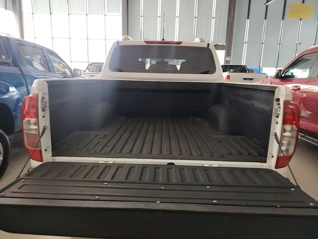 Nissan Navara 2022 2021 2.5L Automatic 4WD Premium QR25