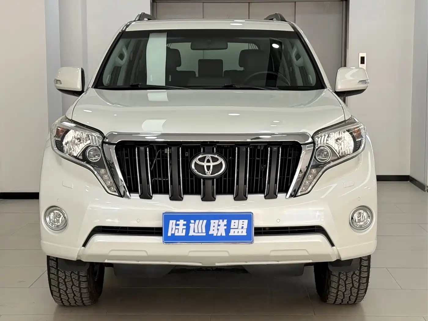 TOYOTA PRADO