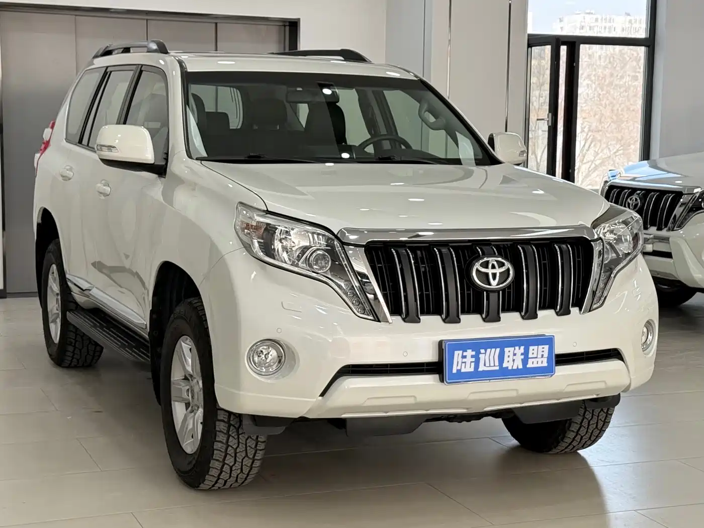 TOYOTA PRADO