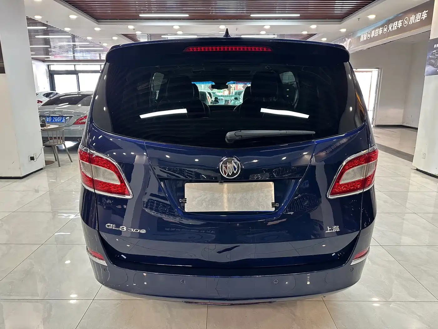 Buick GL8 2011 3.0L GT Luxury Business Elegance Edition фото 4