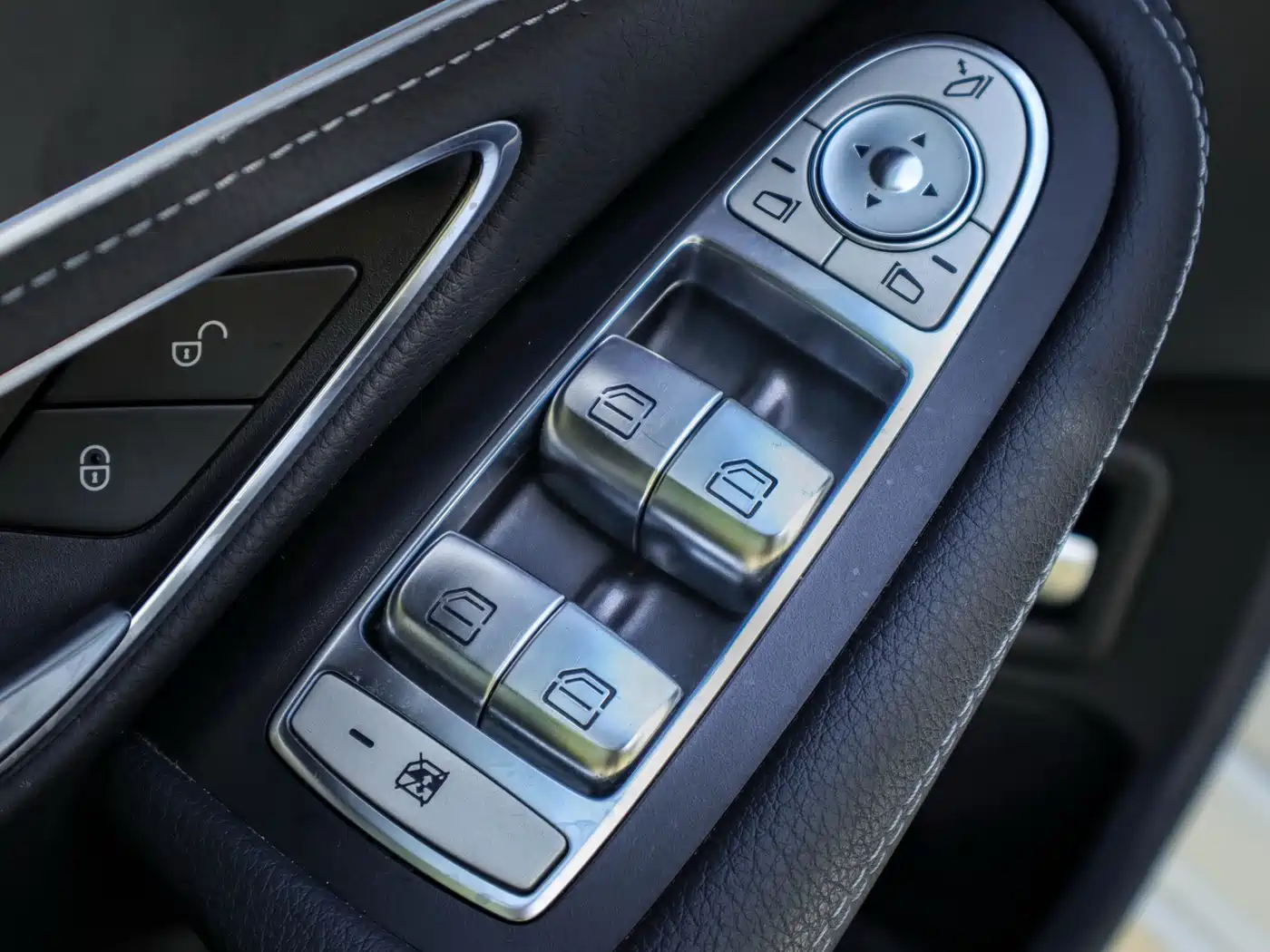 Mercedes-Benz C-Class 2017 C 200 L Sport фото 14