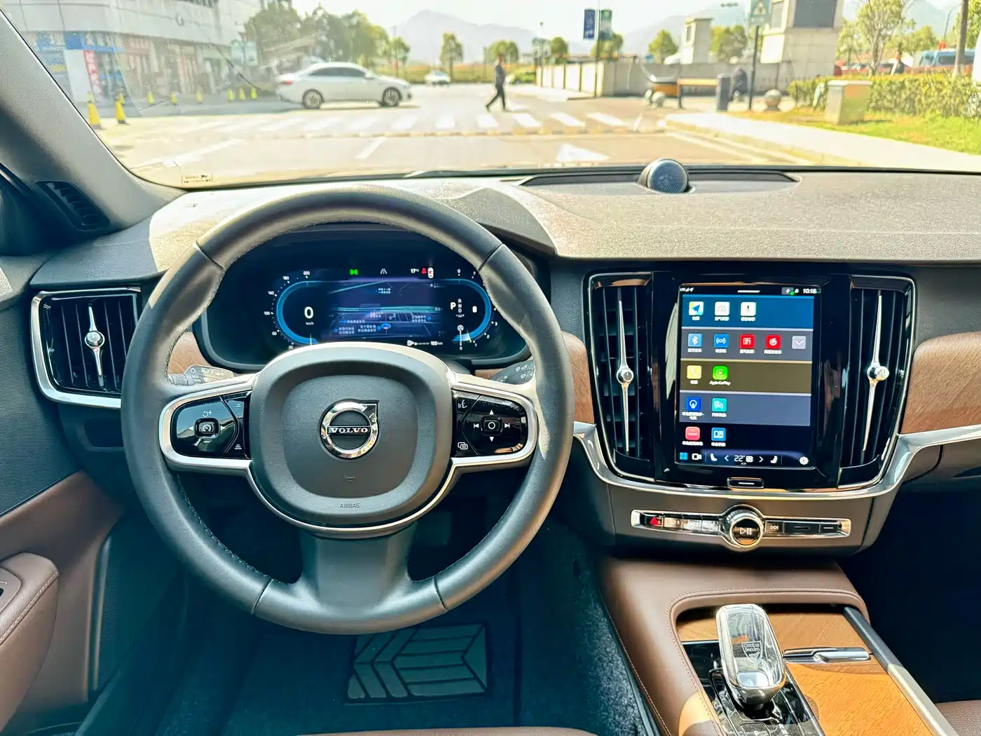Фото 6 - Volvo S90