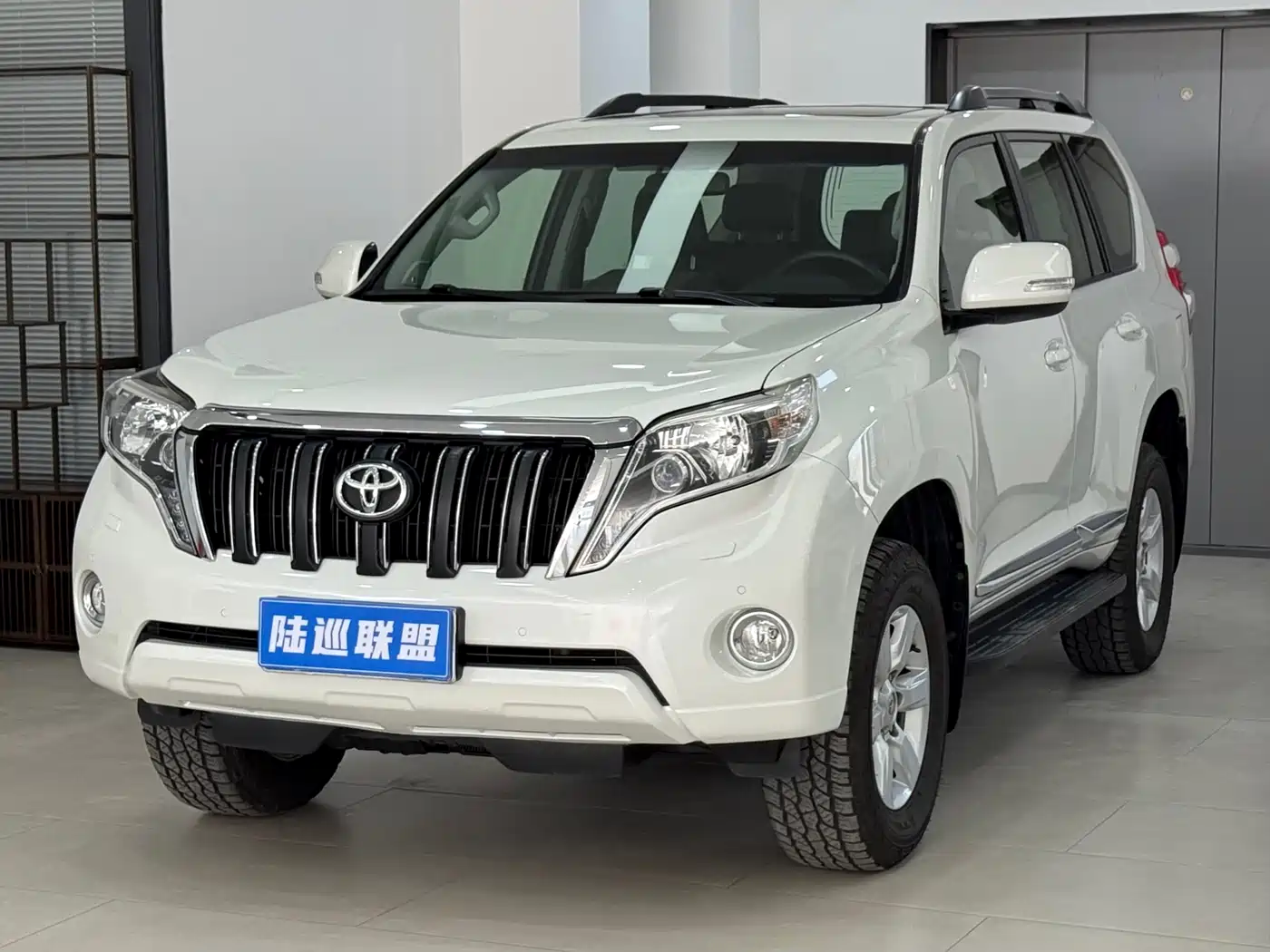 TOYOTA PRADO