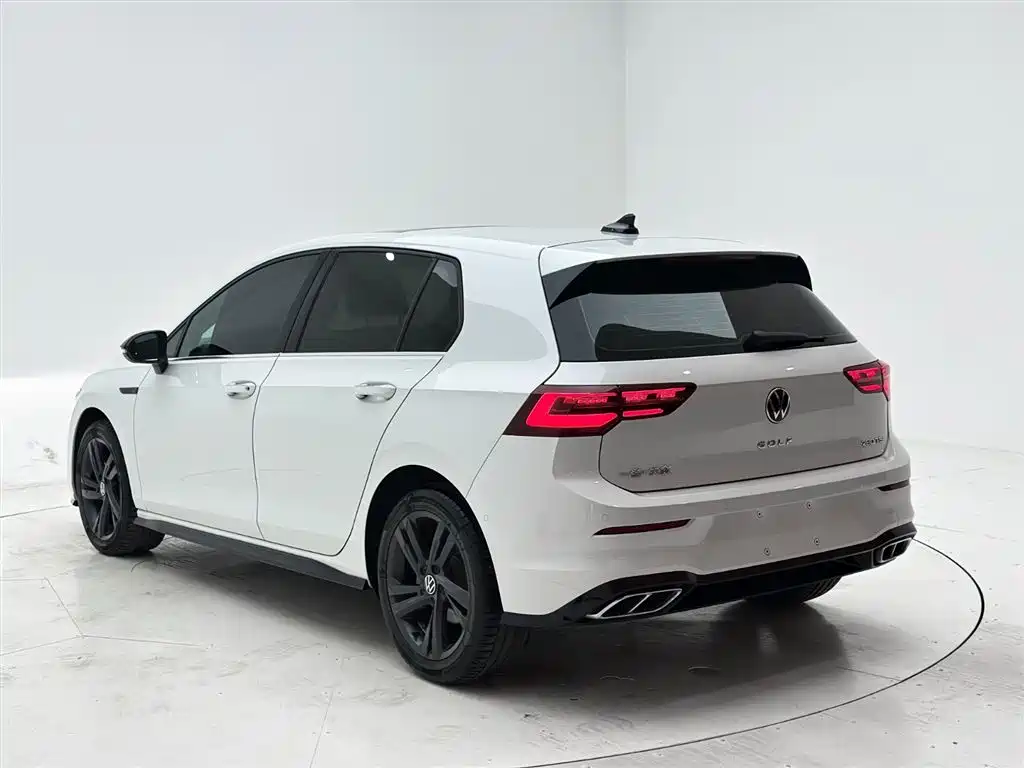Volkswagen Golf 2021 280TSI DSG R-Line фото 4