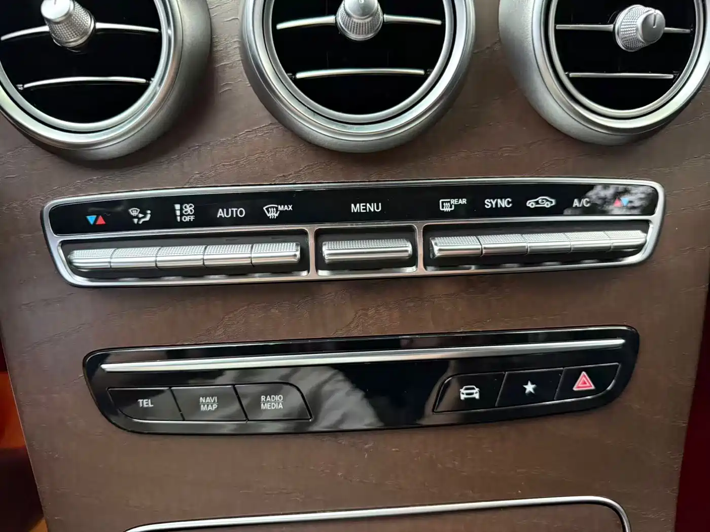 Mercedes-Benz GLC 2020 GLC 260 L 4MATIC Luxury фото 15