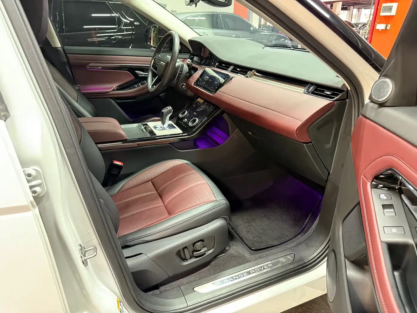 LAND ROVER RANGE ROVER AURORA