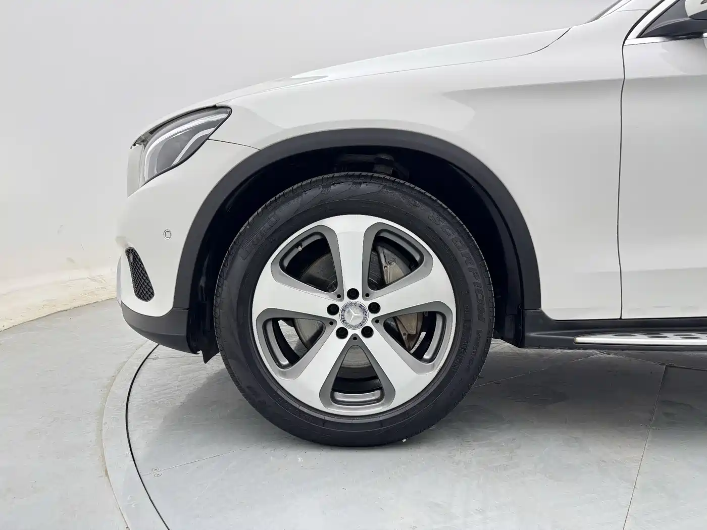 Mercedes-Benz GLC 2016 GLC 260 4MATIC Luxury фото 4