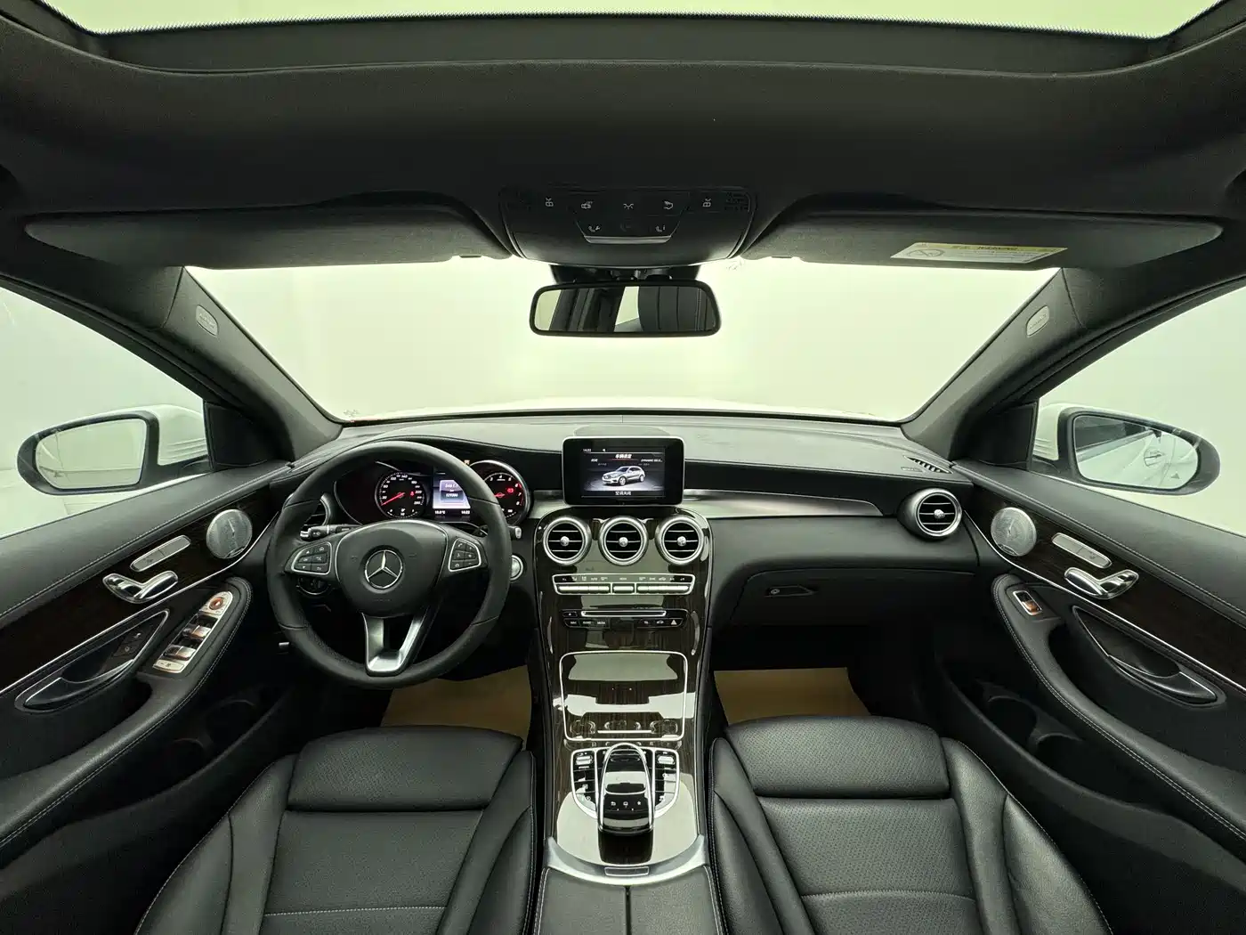 Mercedes-Benz GLC 2016 GLC 260 4MATIC Luxury фото 24