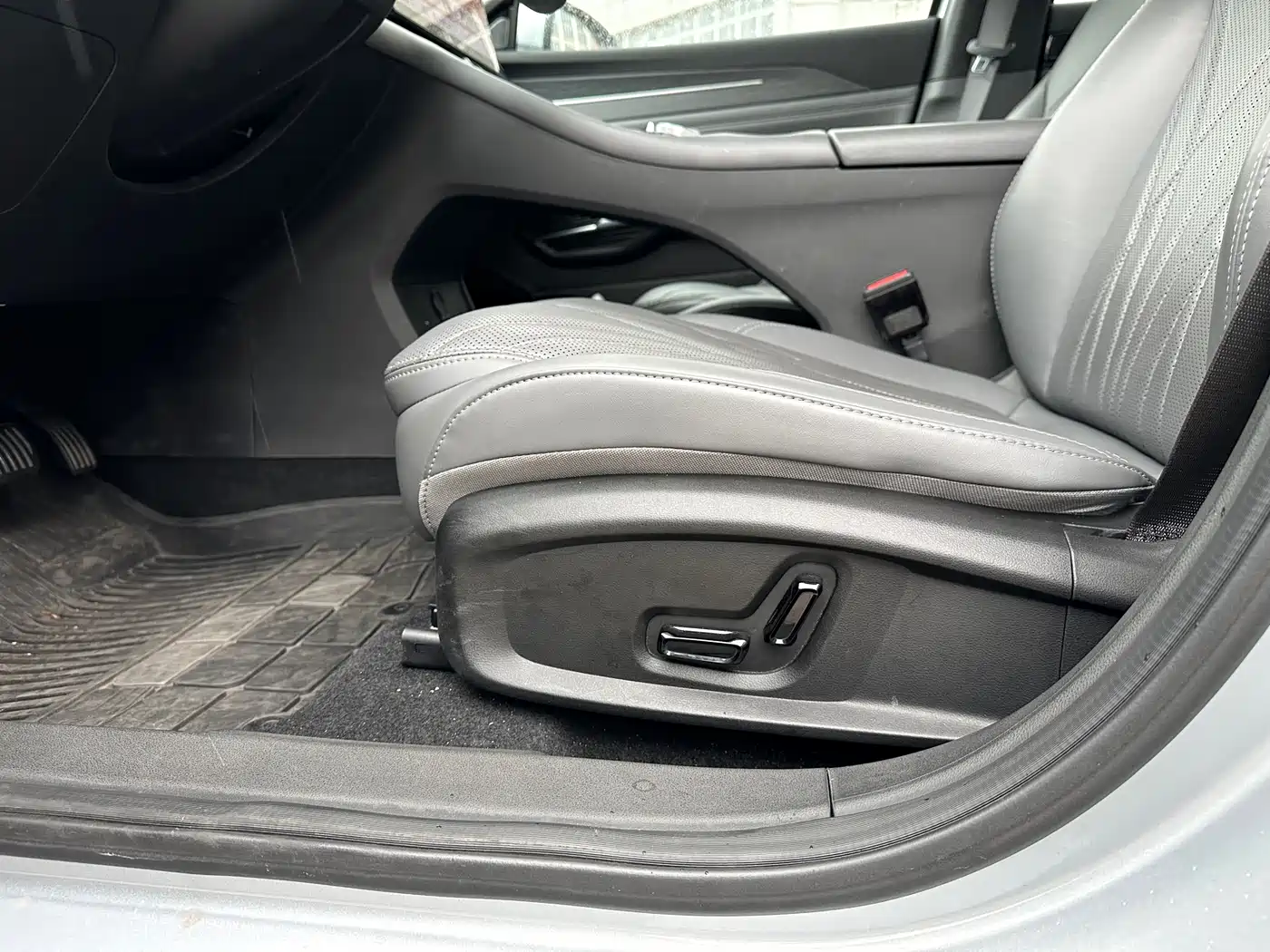 GEELY GALAXY GALAXY L6