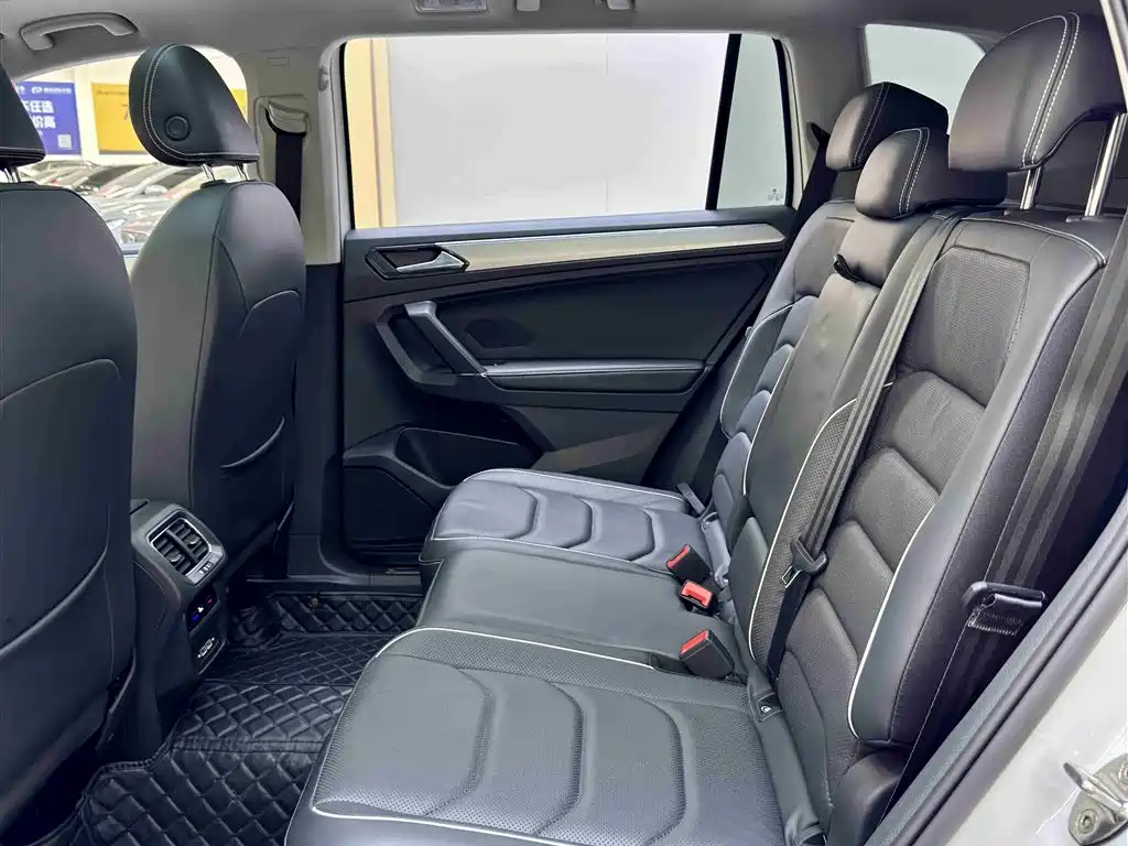 VOLKSWAGEN TIGUAN L NEW ENERGY