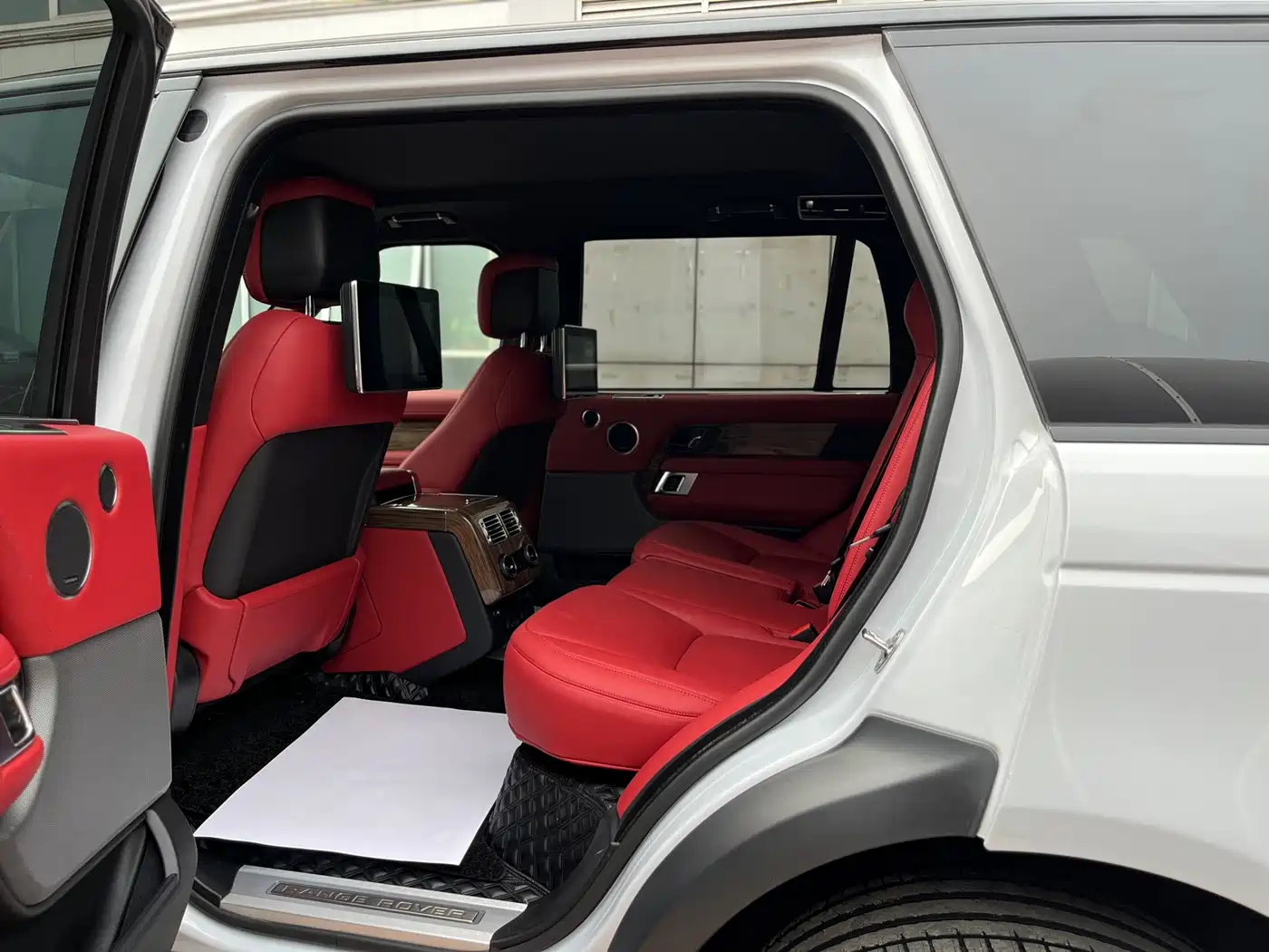 Land Rover Range Rover 2019 3.0 SC V6 Heritage Extended Edition фото 16