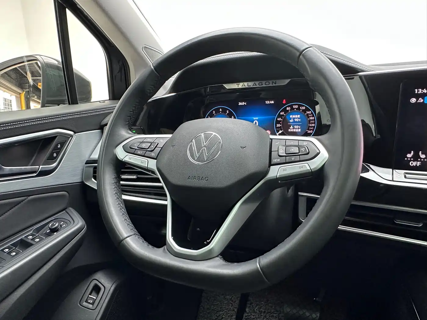 Volkswagen Talagon 2022 380TSI 4WD Luxury Premium Pro Edition 6-seater фото 10